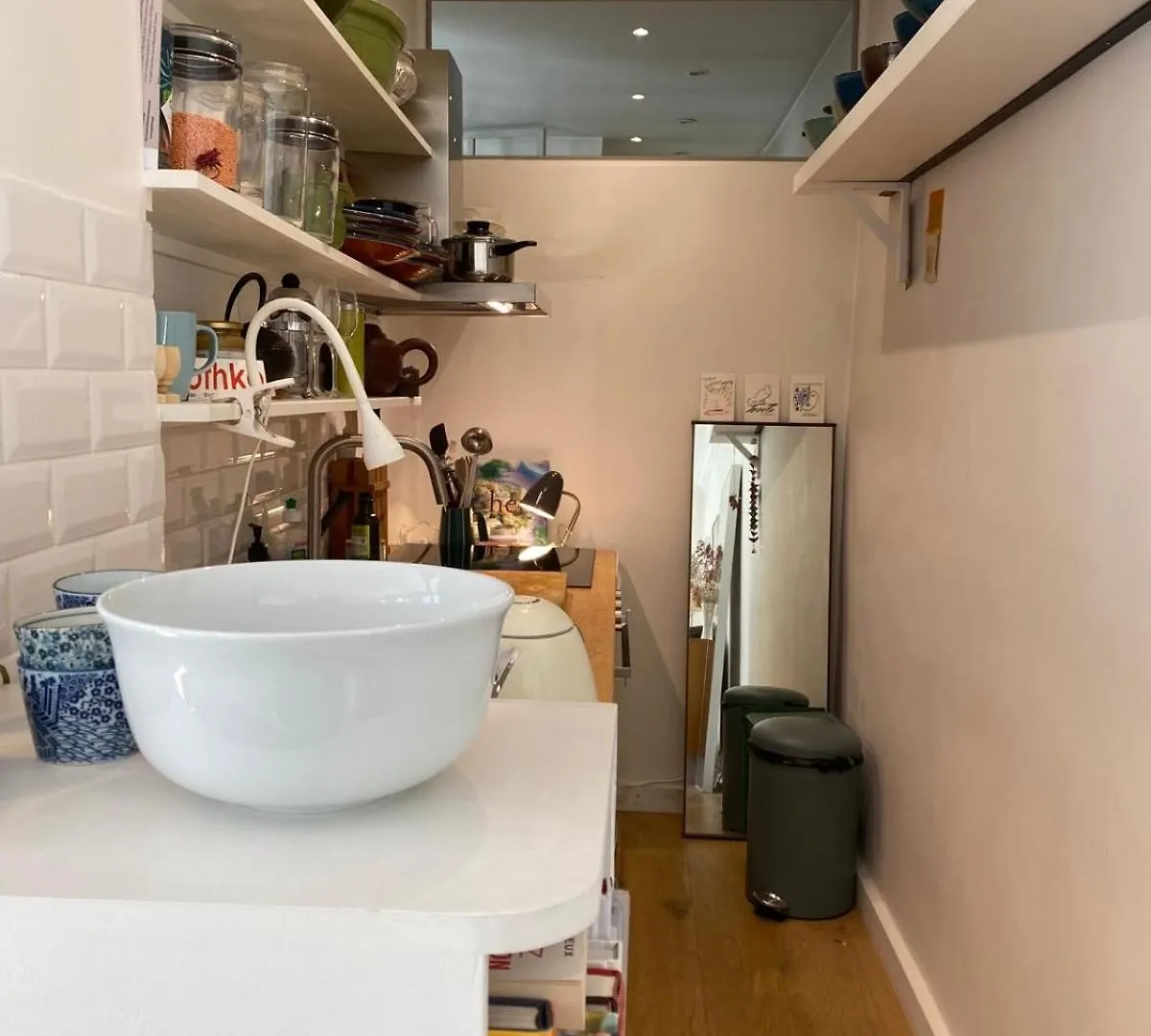 Appartement A Deux Pas Du Canal Saint Martin París Apartamento