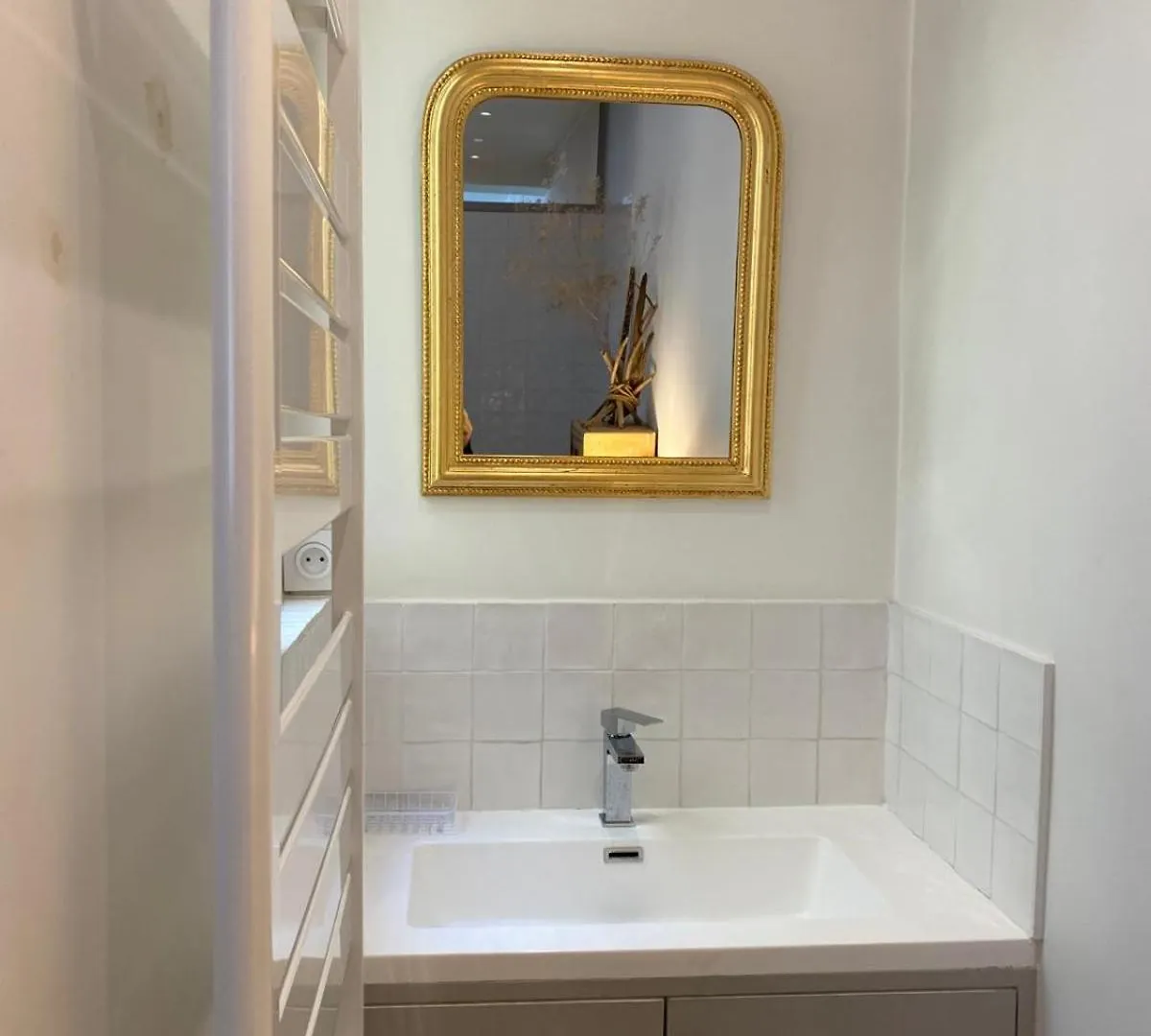 Apartment Appartement A Deux Pas Du Canal Saint Martin Paris